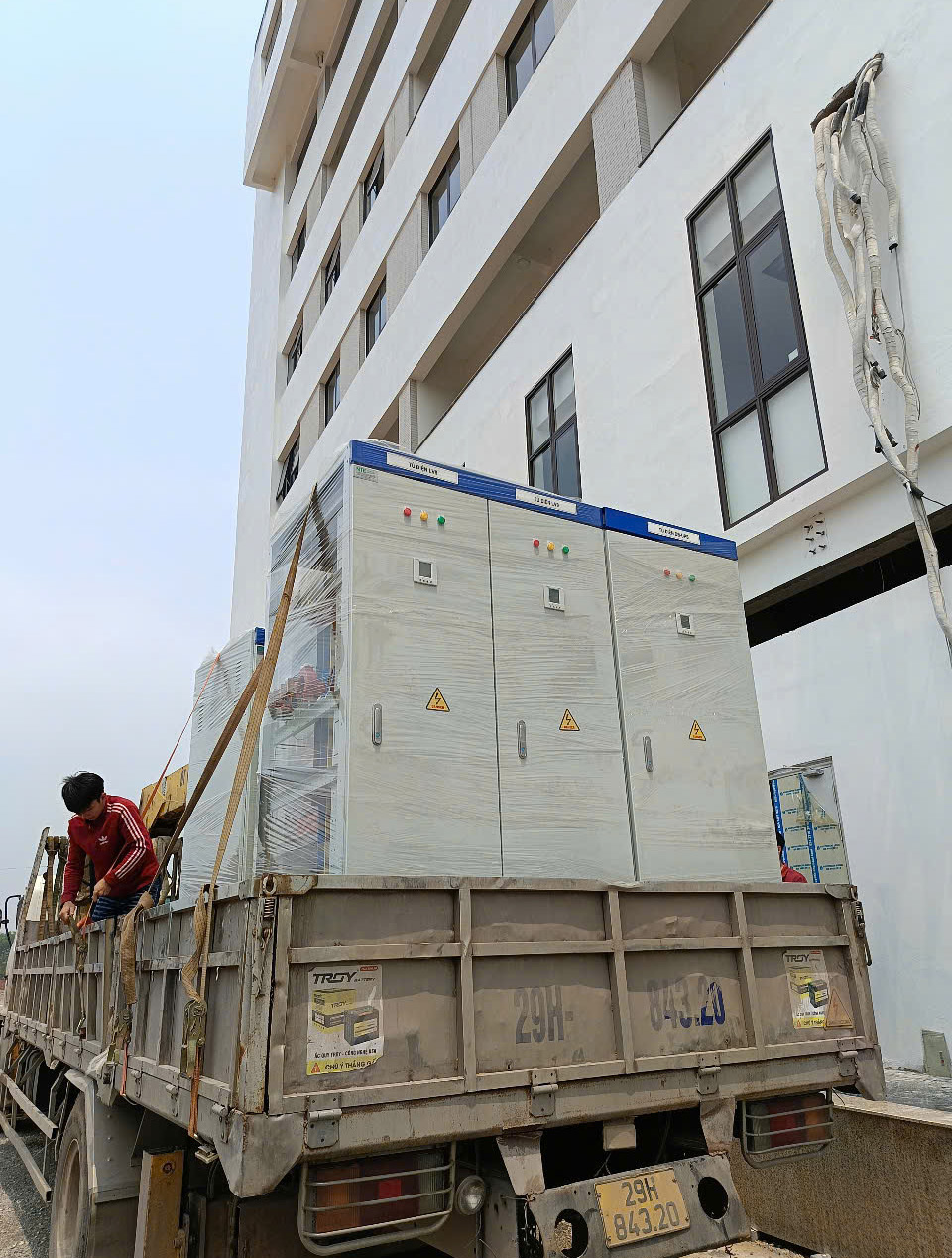 Nhà Sản Xuất Tủ Bảng Điện & Thang Máng Cáp Uy Tín